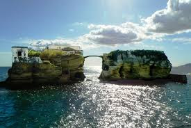 गाइओला आईलैंड , इटली